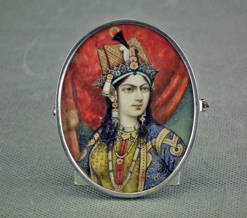 Antique Indian Miniature Portrait Mughal Empress Mumtaz Silver Brooch