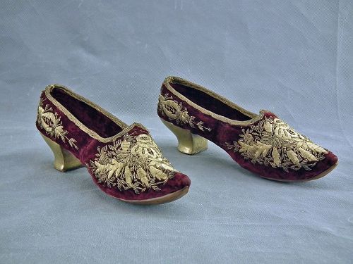 Antique Turkish Ottoman Islamic Gold Embroidered Lady's Shoes