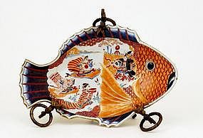 Meiji Japanese Imari Fish Plate Samurai Geisha Sg