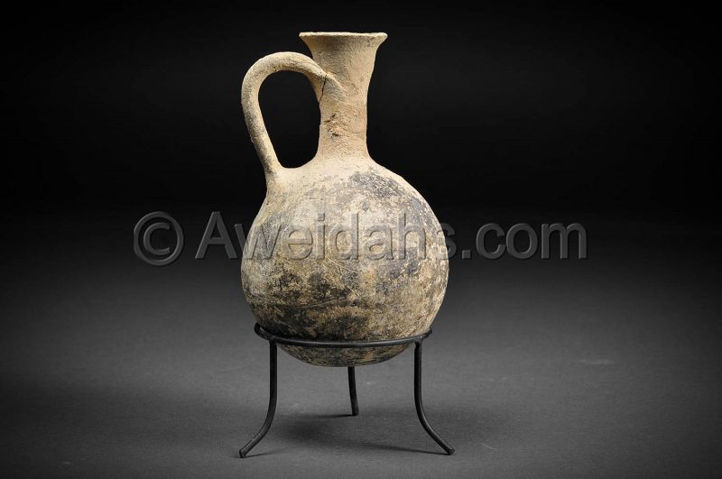 Phoenician burnished pottery wine pitcher,  Iron Age, 900 BC