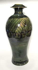 TALL ORIBE VASE WITH INCISED GRASSES DESIGN