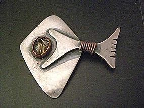 Ed Wiener Modernist Silver Abstract Fish Brooch w/Stone