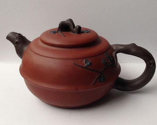 Chinese Yixing red clay teapot