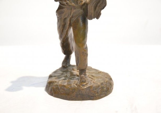 Fine French Bronze Sculpture; Newspaper Boy.