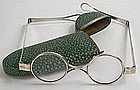 Green shagreen spectacles case & silver eyeglasses 1790