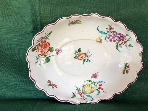 Oval faience fluted dish with flowers circa 1740, Strasburg?