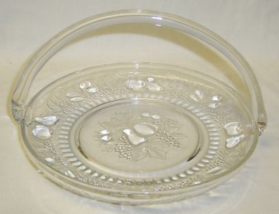 Westmoreland Glass Crystal DELLA ROBBIA 8 1/4 Inch HANDLED BASKET