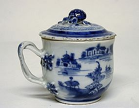 Chinese Export Blue And White Porcelain 
cup With Lid