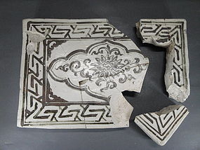 Sample of Yuan dynasty Chizou tile with flower motif