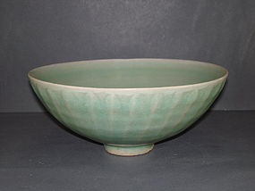 Song - Yuan dynasty longquan celadon large bowl
