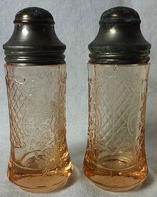 Normandie Pink Shaker Pair Federal Glass Company