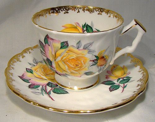 Aynsley 28 Yellow and Pink Roses Tea Cup and Saucer 1970s Leaf Scallop