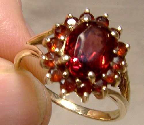 10K Garnets Halo Ring with Split Band 1960s- Size 7