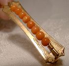 18K Yellow Gold Brooch with Coral Beads