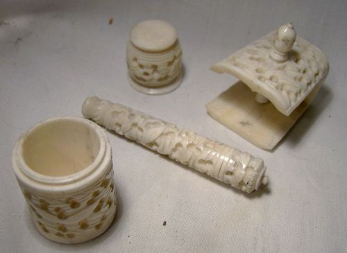 4 Hand Carved Bone Sewing Implements 1890-1900