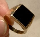 Man's 10K Yellow Gold Black Onyx Signet Style Ring 1960s-1980s