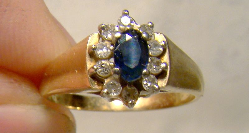 10K Yellow Gold Blue Sapphire and Diamonds Ring 1970s - Size 6-1/4