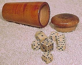 Early 19thC TURNED WOOD GAMING DICE CUP with 9 DIE