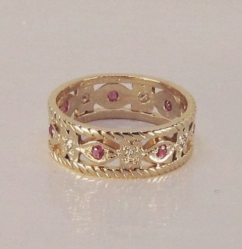 Diamond and Ruby Retro Band 14Kt Gold