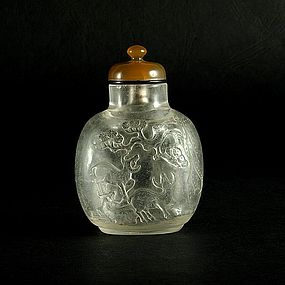 An Exquisite Peiking Glass Snuff bottle of 19th Century