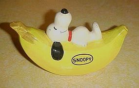 Vintage Peanuts Snoopy on Banana bank