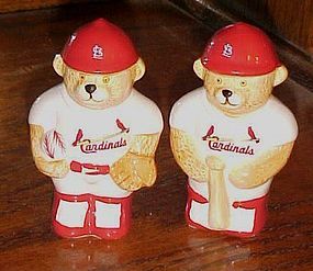 Bears dressed in Cardinal's baseball uniforms salt pepper shakers