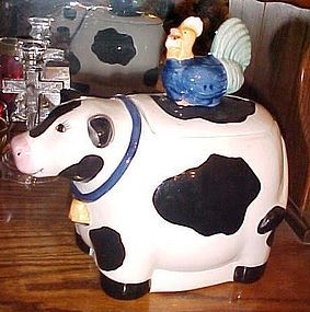 Adorable Co Co Dowley cow with rooster on back cookie jar