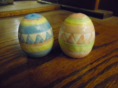 Colorful ceramic  decorated Easter Egg salt and pepper shakers