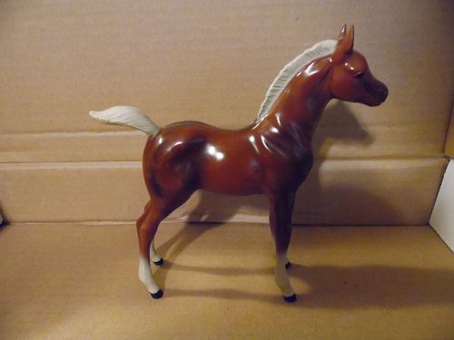 Vintage Hartland Plastics Horse Brown Colt With White Mane Tail