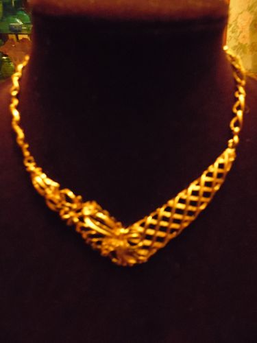 Vintage Monet Gold tone Flower trellis necklace