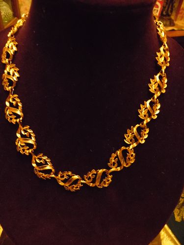 Napier gold tone leaves choker necklace 24"
