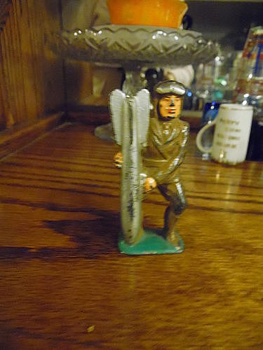 Manoil lead soldier aviator with bomb