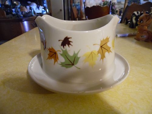Franciscan Indian Summer pattern gravy boat with attached liner