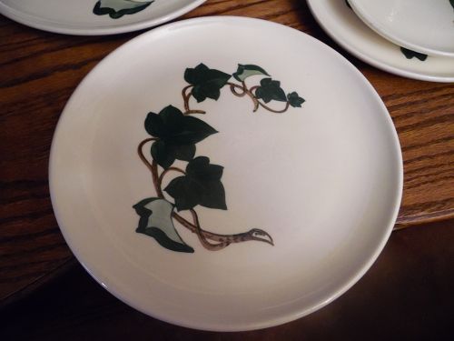 Metlox Poppytrail California Ivy luncheon plate