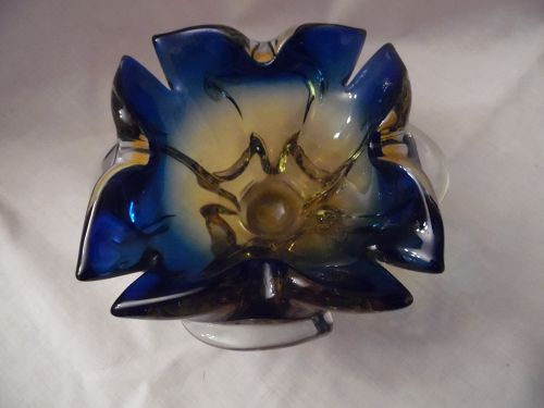 Fine Italian J.I. Co Murano Mid-Century Venetian Art Glass ashtray
