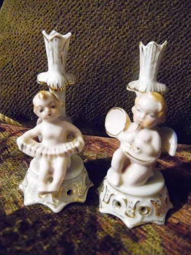 Two Occupied Japan angels playing music mini bud vases
