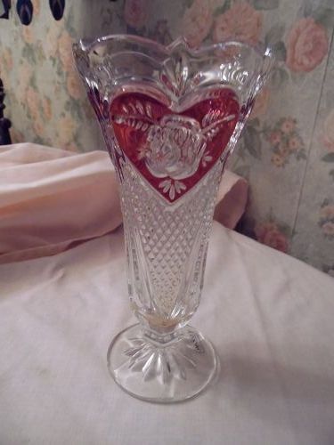 Lovely Enesco lead crystal vase ruby flashed hearts with roses 7.75"