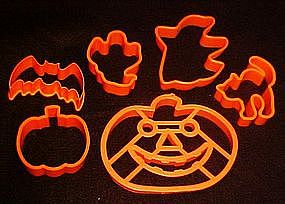 Halloween cookie cutter shapes, 6 assorted