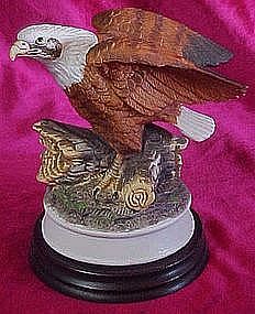 Americana Birds in Flight Collection, Eagle figurine