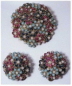 Ciner Brooch & earrings (attributed to)