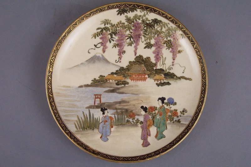 Small Satsuma dish, figures in Mt Fuji lake landscape