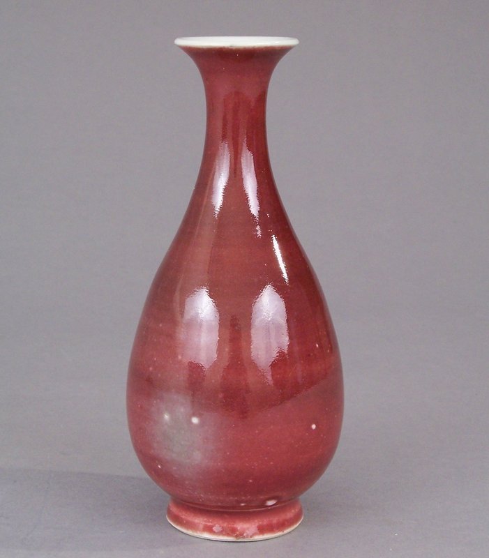 Peachbloom Vase of Elongated Pear Form with Everted Rim
