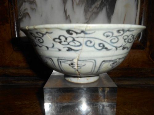 YUAN BLUE AND WHITE BOWL