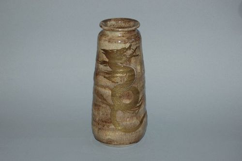 Hanaike wall vase, stoneware, gold enamel dragon, Koji, Japan
